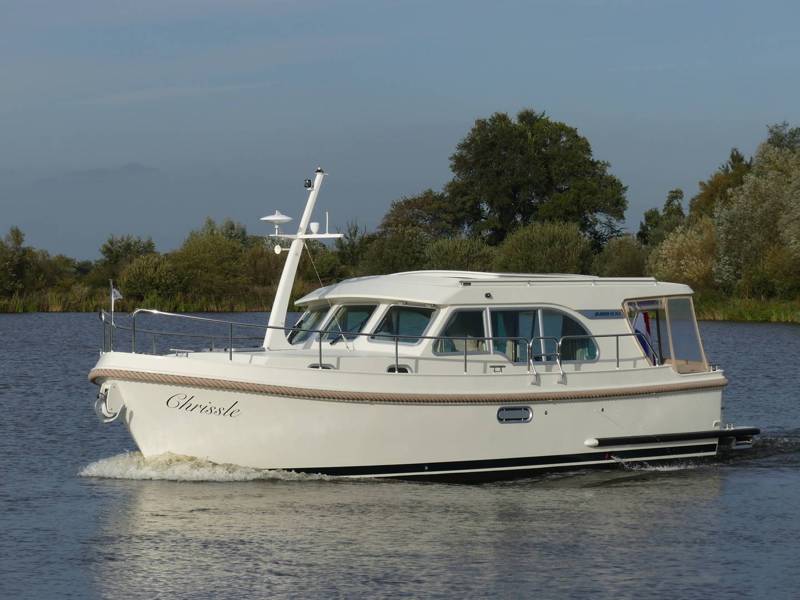 Linssen Grand Sturdy 30.0 Chrissle huren